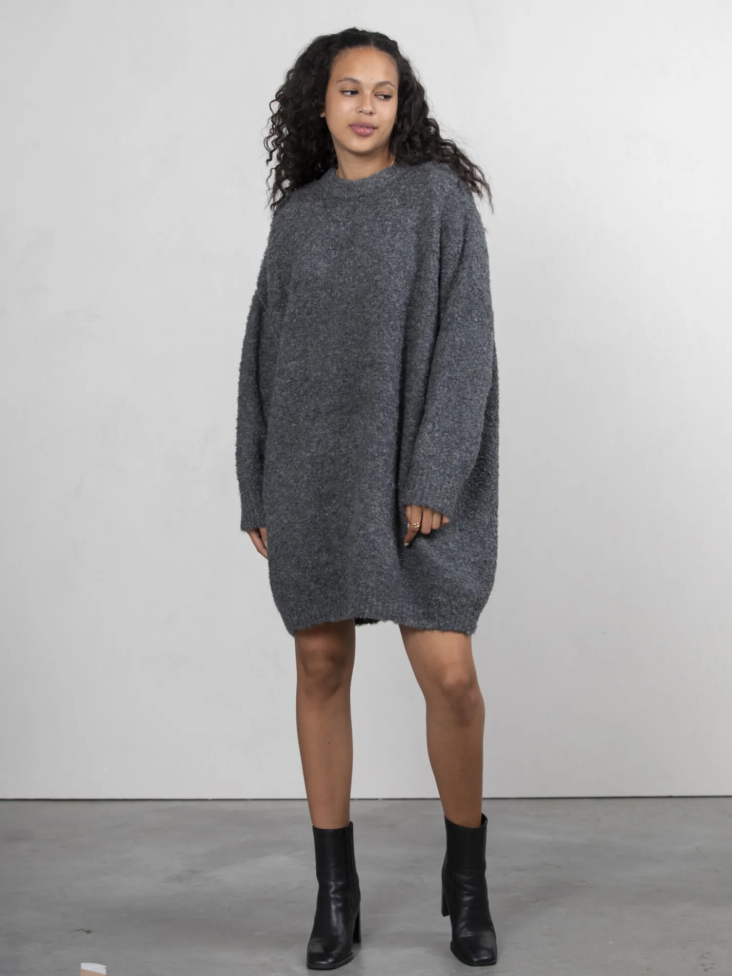 New Les Soeurs Boucle Gebreide Jurk Andres Dark Grey