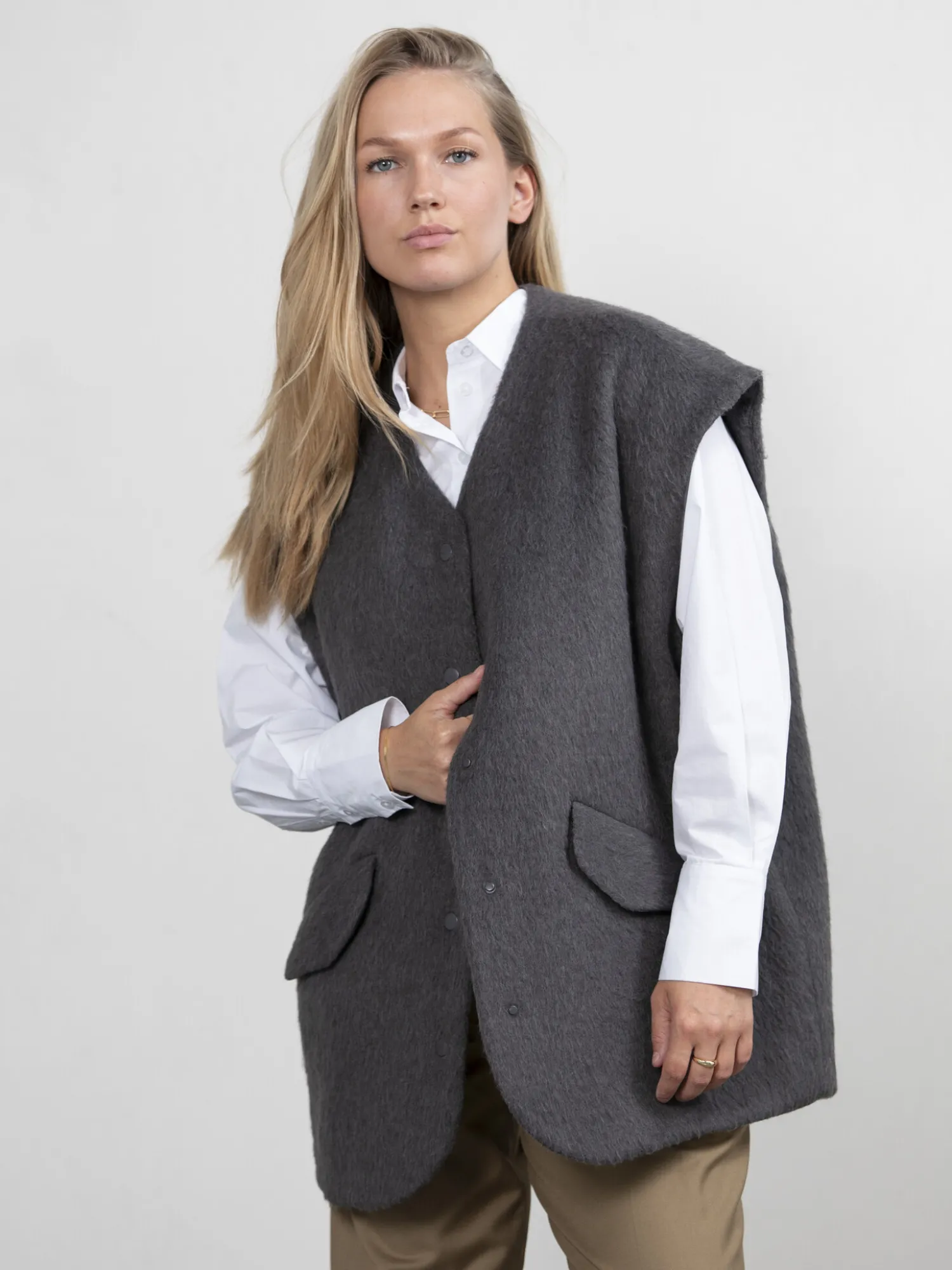 Best Sale Les Soeurs Mouwloos Wollen Vest Ayda Grey