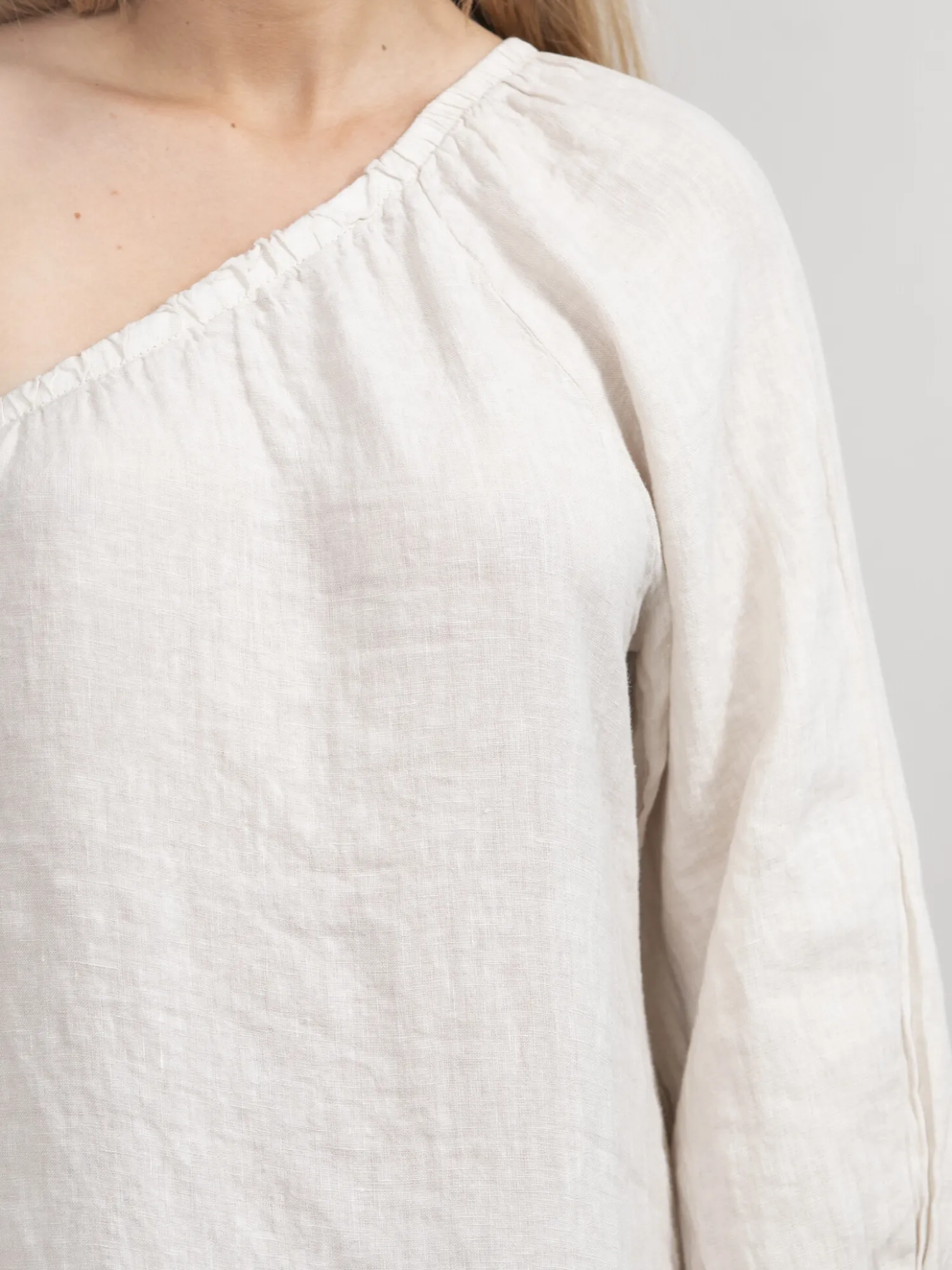 Store Le Marais Offshoulder Jurk Lily Beige