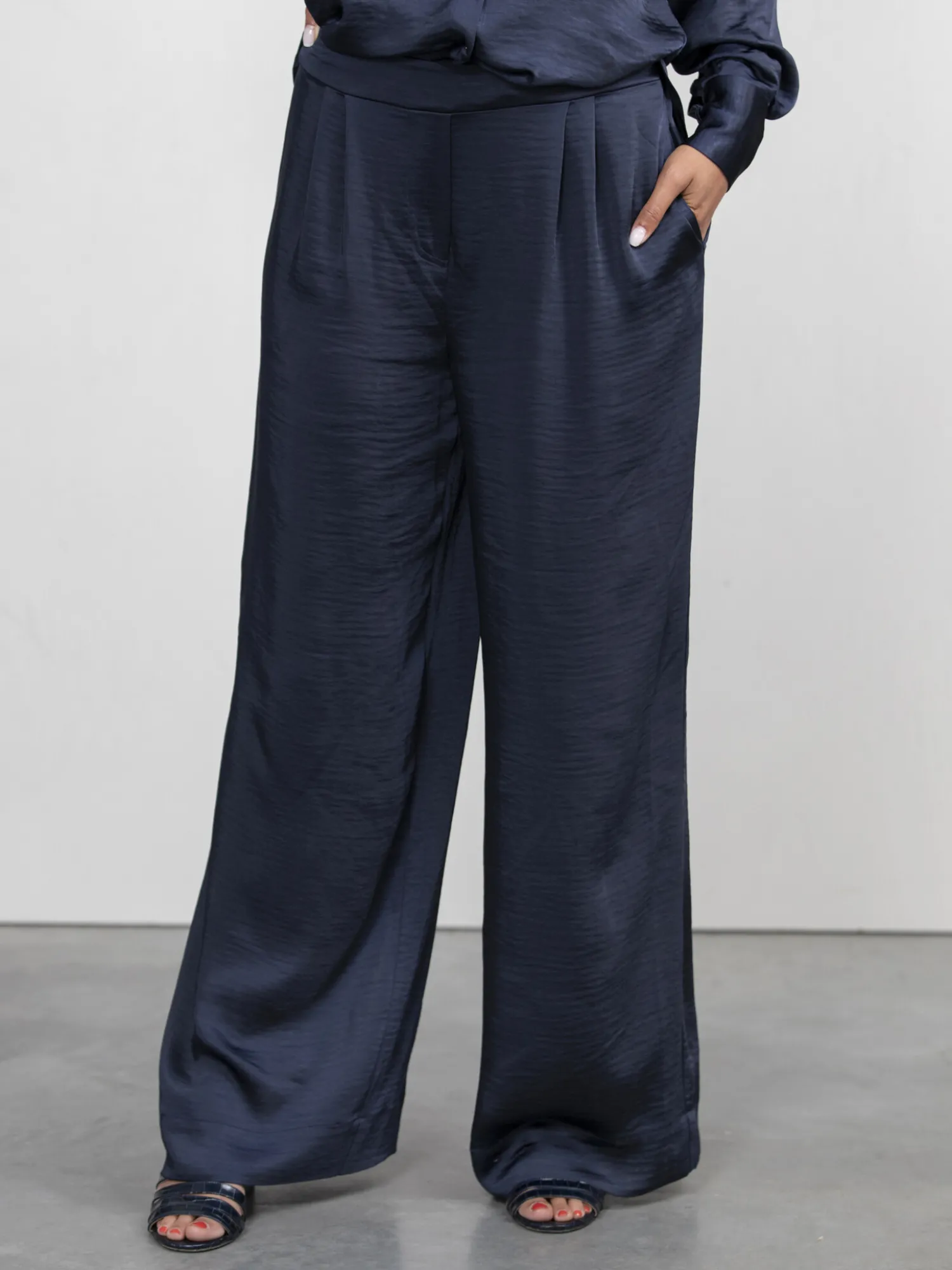 Clearance Les Soeurs Satijn Rechte Broek Adele Navy