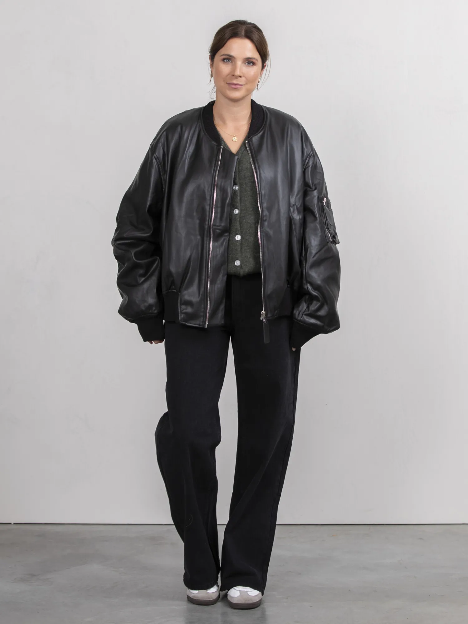 Shop Le Marais Vegan Leren Bomber Noa Black